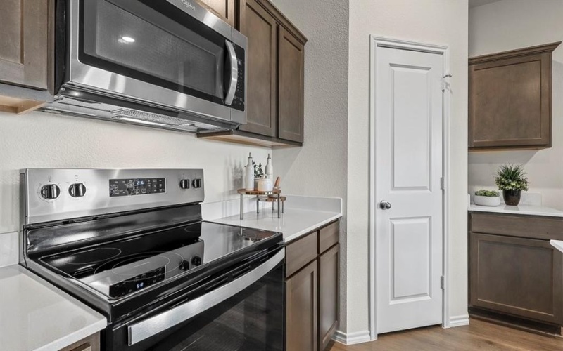 806 Barton Drive, Ennis, TX 75119, 4 Bedrooms Bedrooms, ,3 BathroomsBathrooms,Residential,For Sale,806 Barton Drive,0,21029363