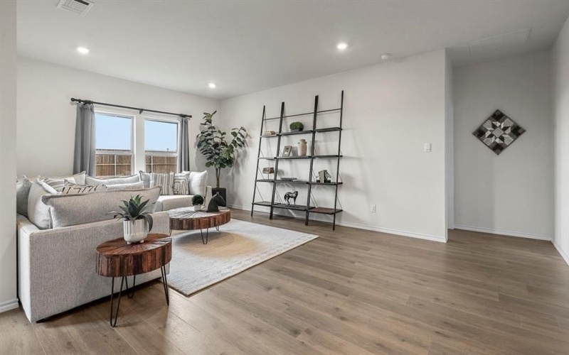 806 Barton Drive, Ennis, TX 75119, 4 Bedrooms Bedrooms, ,3 BathroomsBathrooms,Residential,For Sale,806 Barton Drive,0,21029363