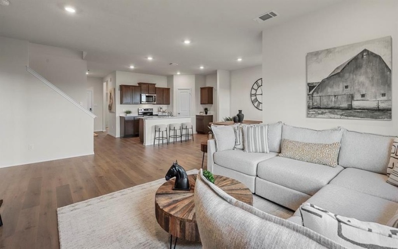 806 Barton Drive, Ennis, TX 75119, 4 Bedrooms Bedrooms, ,3 BathroomsBathrooms,Residential,For Sale,806 Barton Drive,0,21029363