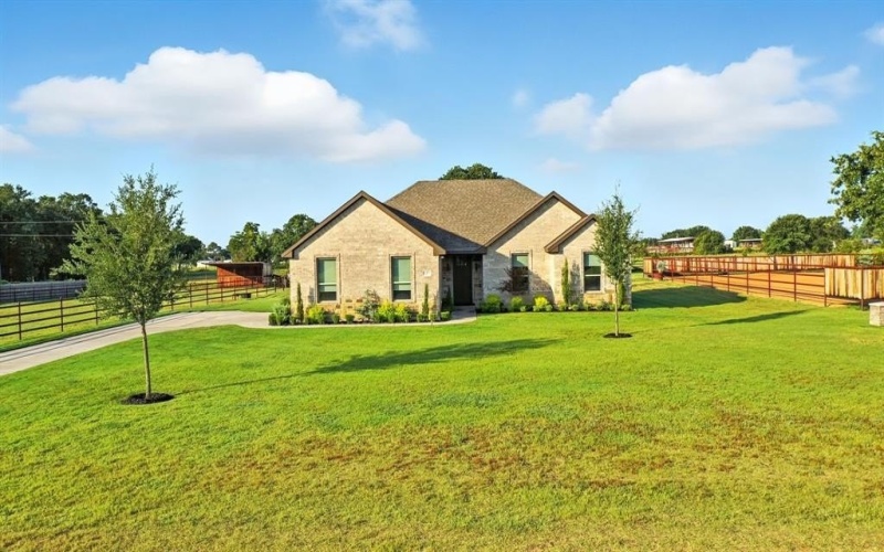 127 Captain Lane, Brock, TX 76087, 4 Bedrooms Bedrooms, ,2 BathroomsBathrooms,Residential,For Sale,127 Captain Lane,0,21029564