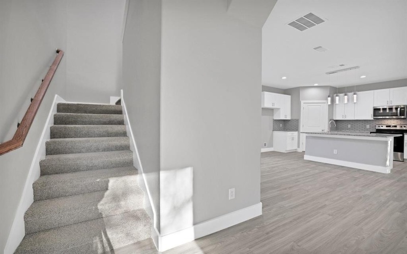 1636 Elsie Faye Heggins, Dallas, TX 75215, 4 Bedrooms Bedrooms, ,2 BathroomsBathrooms,Residential,For Sale,1636 Elsie Faye Heggins,0,21029565