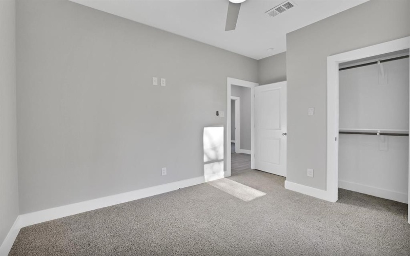 1636 Elsie Faye Heggins, Dallas, TX 75215, 4 Bedrooms Bedrooms, ,2 BathroomsBathrooms,Residential,For Sale,1636 Elsie Faye Heggins,0,21029565