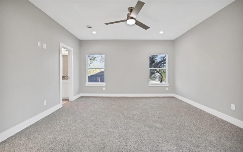 1636 Elsie Faye Heggins, Dallas, TX 75215, 4 Bedrooms Bedrooms, ,2 BathroomsBathrooms,Residential,For Sale,1636 Elsie Faye Heggins,0,21029565