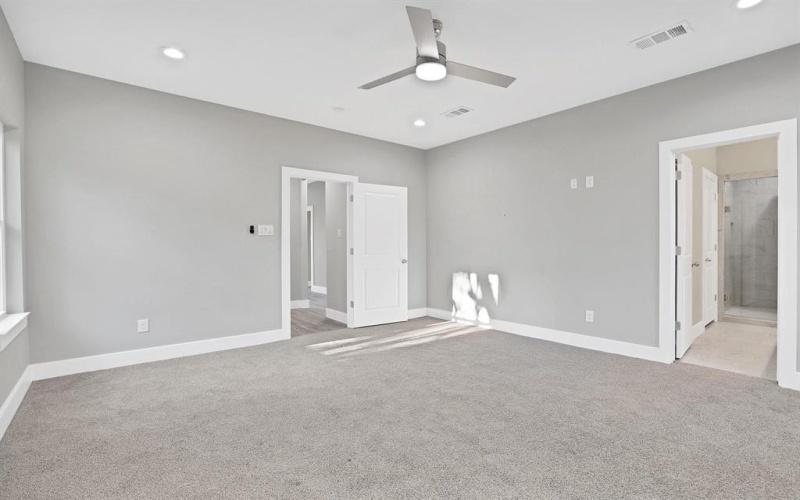 1636 Elsie Faye Heggins, Dallas, TX 75215, 4 Bedrooms Bedrooms, ,2 BathroomsBathrooms,Residential,For Sale,1636 Elsie Faye Heggins,0,21029565
