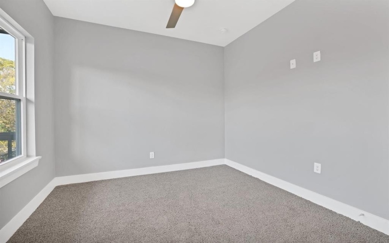 1636 Elsie Faye Heggins, Dallas, TX 75215, 4 Bedrooms Bedrooms, ,2 BathroomsBathrooms,Residential,For Sale,1636 Elsie Faye Heggins,0,21029565