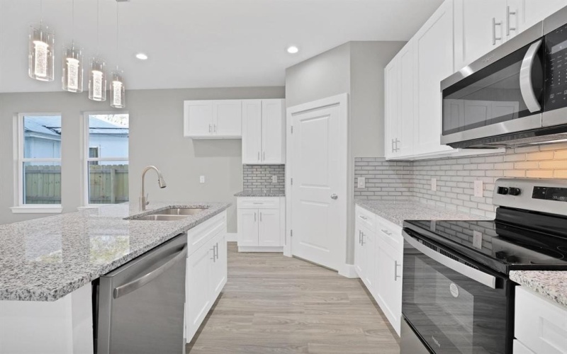 1636 Elsie Faye Heggins, Dallas, TX 75215, 4 Bedrooms Bedrooms, ,2 BathroomsBathrooms,Residential,For Sale,1636 Elsie Faye Heggins,0,21029565