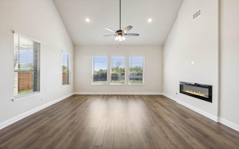 729 Carriage Hill Road, Midlothian, TX 76065, 4 Bedrooms Bedrooms, ,3 BathroomsBathrooms,Residential,For Sale,729 Carriage Hill Road,0,21029793