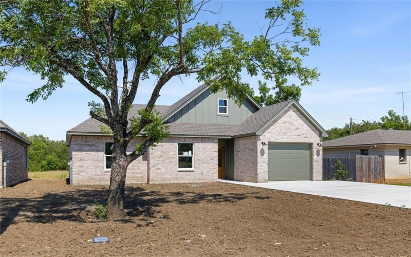 100 Arthur Avenue, McGregor, TX 76657, 3 Bedrooms Bedrooms, ,2 BathroomsBathrooms,Residential,For Sale,100 Arthur Avenue,0,21029884