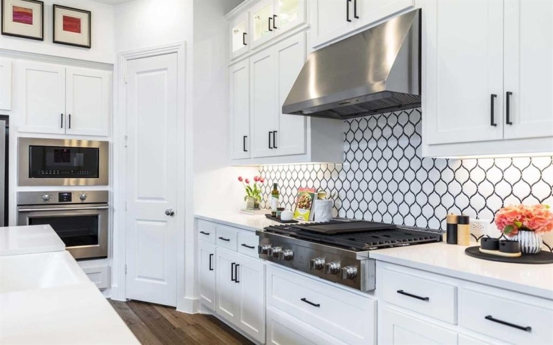 3807 Los Altos Boulevard, Sherman, TX 75090, 5 Bedrooms Bedrooms, ,5 BathroomsBathrooms,Residential,For Sale,3807 Los Altos Boulevard,0,21029964