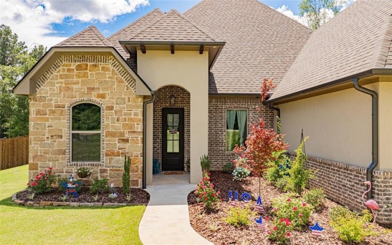 125 Thorn Briar, Longview, TX 75602, 4 Bedrooms Bedrooms, ,3 BathroomsBathrooms,Residential,For Sale,125 Thorn Briar,0,21030099