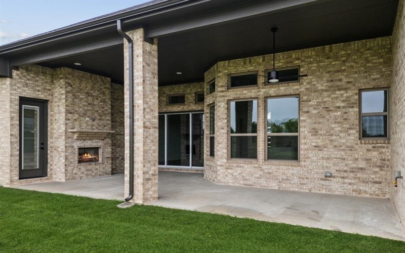 121 Swan Lake Drive, Waxahachie, TX 75165, 4 Bedrooms Bedrooms, ,3 BathroomsBathrooms,Residential,For Sale,121 Swan Lake Drive,0,21030217