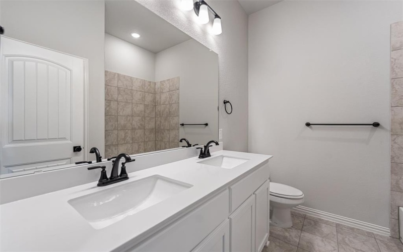 140 Oak Grove Way, Springtown, TX 76082, 4 Bedrooms Bedrooms, ,2 BathroomsBathrooms,Residential,For Sale,140 Oak Grove Way,0,21030263