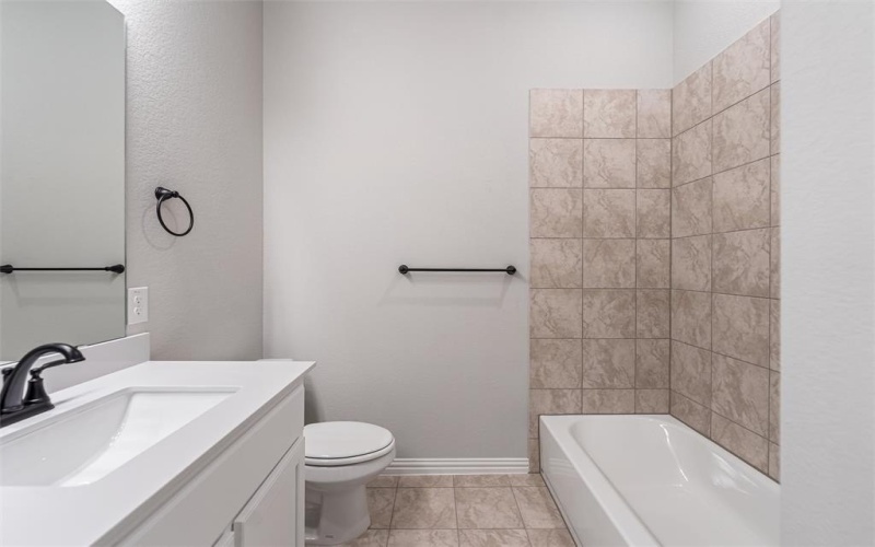 140 Oak Grove Way, Springtown, TX 76082, 4 Bedrooms Bedrooms, ,2 BathroomsBathrooms,Residential,For Sale,140 Oak Grove Way,0,21030263