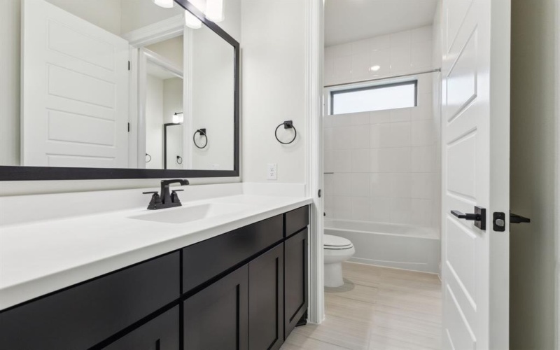 120 S Swan Lake Drive, Waxahachie, TX 75165, 3 Bedrooms Bedrooms, ,2 BathroomsBathrooms,Residential,For Sale,120 S Swan Lake Drive,0,21030267