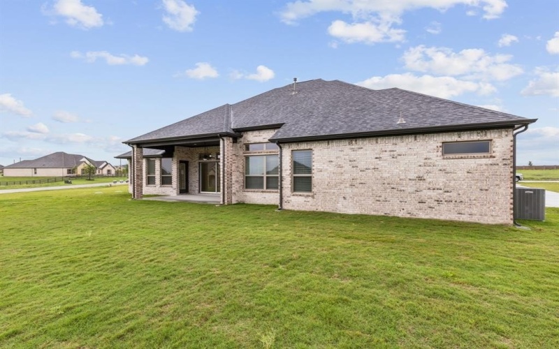 120 S Swan Lake Drive, Waxahachie, TX 75165, 3 Bedrooms Bedrooms, ,2 BathroomsBathrooms,Residential,For Sale,120 S Swan Lake Drive,0,21030267