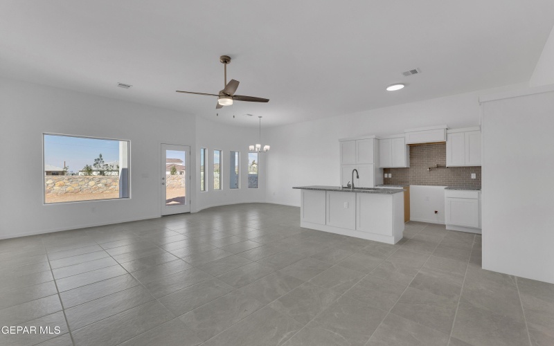 15024 Ambition Avenue, El Paso, TX 79938, 3 Habitaciones Habitaciones , ,1 BañoBaños,Residential,En Venta,15024 Ambition Avenue,916651