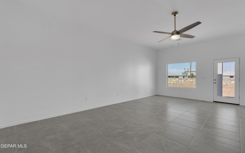 15024 Ambition Avenue, El Paso, TX 79938, 3 Habitaciones Habitaciones , ,1 BañoBaños,Residential,En Venta,15024 Ambition Avenue,916651