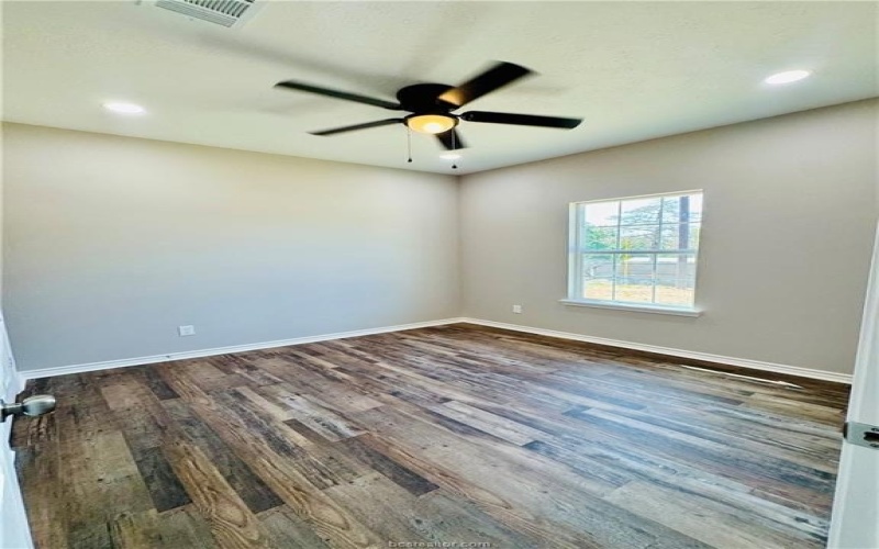 122 East Crestway Street, Hearne, TX 77859, 3 Bedrooms Bedrooms, ,2 BathroomsBathrooms,Residential,For Sale,122 East Crestway Street,0,25007623
