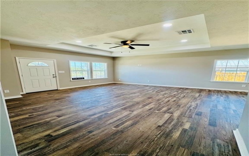 122 East Crestway Street, Hearne, TX 77859, 3 Bedrooms Bedrooms, ,2 BathroomsBathrooms,Residential,For Sale,122 East Crestway Street,0,25007623