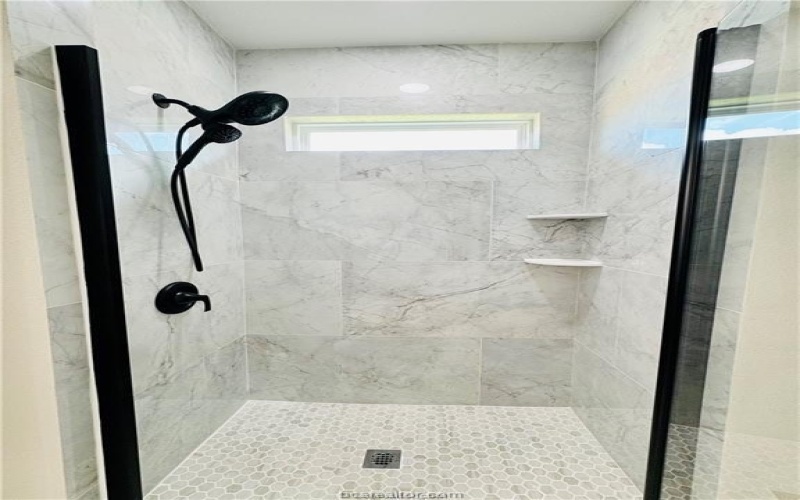 122 East Crestway Street, Hearne, TX 77859, 3 Bedrooms Bedrooms, ,2 BathroomsBathrooms,Residential,For Sale,122 East Crestway Street,0,25007623