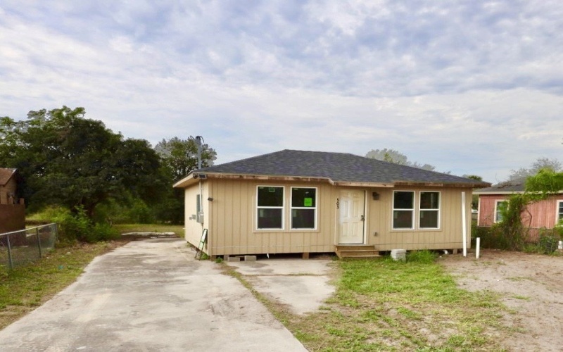 503 Oliver Street, Alice, TX 78332, 1 Dormitorio Habitaciones , ,1 BañoBaños,Residential,En Venta,503 Oliver Street,0,463168