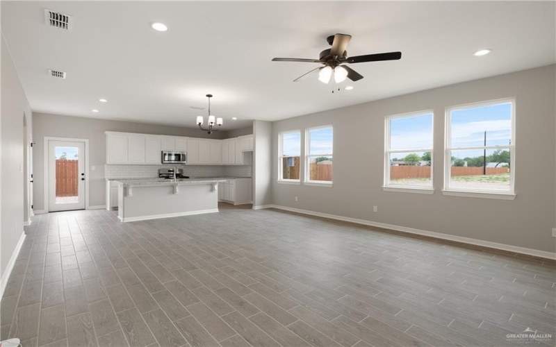 8317 N 35th Street, McAllen, TX 78504, 3 Bedrooms Bedrooms, ,2 BathroomsBathrooms,Residential,For Sale,8317 N 35th Street,0,478124