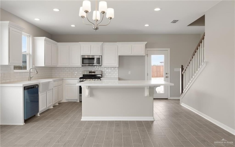 938 W Star Flower Street, Edinburg, TX 78541, 3 Bedrooms Bedrooms, ,2 BathroomsBathrooms,Residential,For Sale,938 W Star Flower Street,0,478130