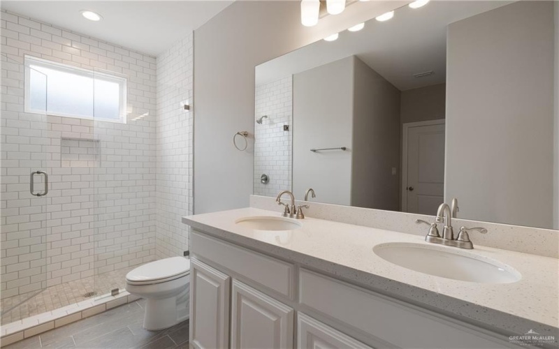 938 W Star Flower Street, Edinburg, TX 78541, 3 Bedrooms Bedrooms, ,2 BathroomsBathrooms,Residential,For Sale,938 W Star Flower Street,0,478130