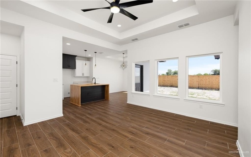 304 N Leon Avenue, Elsa, TX 78543, 3 Bedrooms Bedrooms, ,2 BathroomsBathrooms,Residential,For Sale,304 N Leon Avenue,0,478432