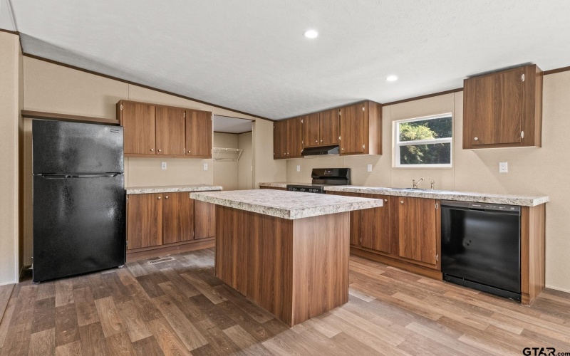 251 County Road 2603, Pittsburg, TX 75686, 4 Bedrooms Bedrooms, ,2 BathroomsBathrooms,Residential,For Sale,251 County Road 2603,0,25012268
