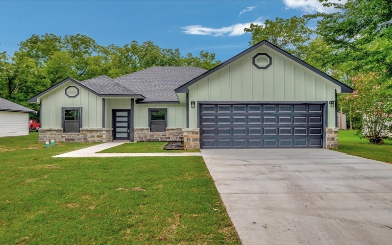 1612 Paul Avenue, Lufkin, TX 75901, 3 Bedrooms Bedrooms, ,2 BathroomsBathrooms,Residential,For Sale,1612 Paul Avenue,0,5105966