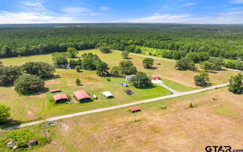 690 CR 3520, Hawkins, TX 75765, 4 Habitaciones Habitaciones , ,3 BañosBaños,Granja,En Venta,690 CR 3520,0,25012287