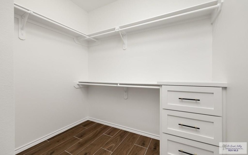 304 N LEON AVE, ELSA, TX 78543, 3 Habitaciones Habitaciones , ,2 BañosBaños,Residential,En Venta,304 N LEON AVE,0,29767587