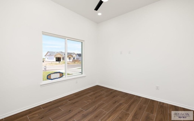 304 N LEON AVE, ELSA, TX 78543, 3 Habitaciones Habitaciones , ,2 BañosBaños,Residential,En Venta,304 N LEON AVE,0,29767587