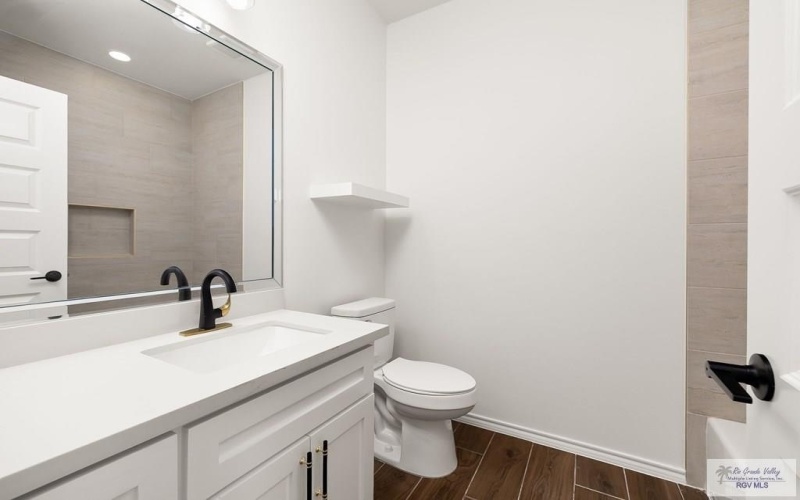 304 N LEON AVE, ELSA, TX 78543, 3 Habitaciones Habitaciones , ,2 BañosBaños,Residential,En Venta,304 N LEON AVE,0,29767587