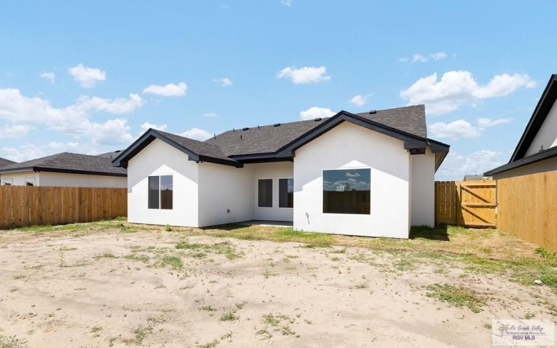 304 N LEON AVE, ELSA, TX 78543, 3 Habitaciones Habitaciones , ,2 BañosBaños,Residential,En Venta,304 N LEON AVE,0,29767587