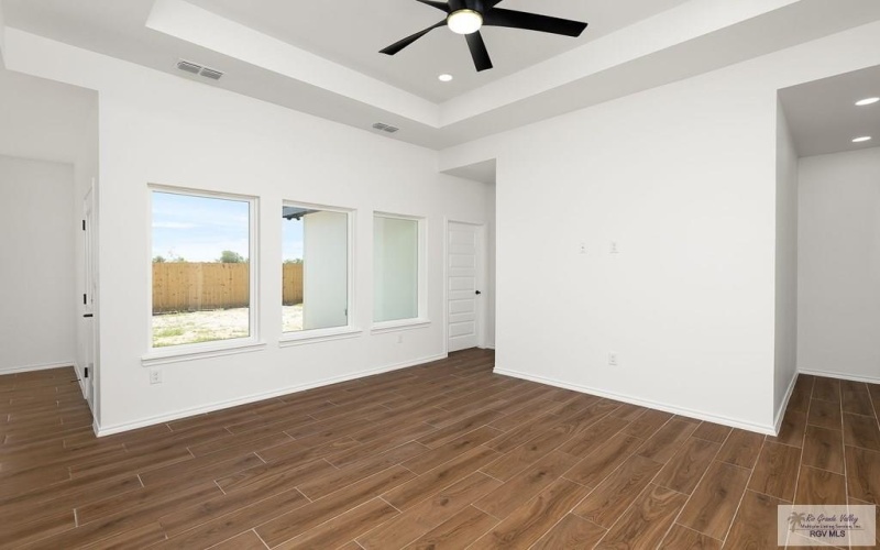 304 N LEON AVE, ELSA, TX 78543, 3 Habitaciones Habitaciones , ,2 BañosBaños,Residential,En Venta,304 N LEON AVE,0,29767587