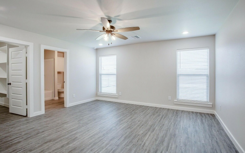 10509 Abbeville Avenue, Lubbock, TX 79424, 3 Habitaciones Habitaciones , ,2 BañosBaños,Residential Multi Family,En Venta,10509 Abbeville Avenue,0,202559087