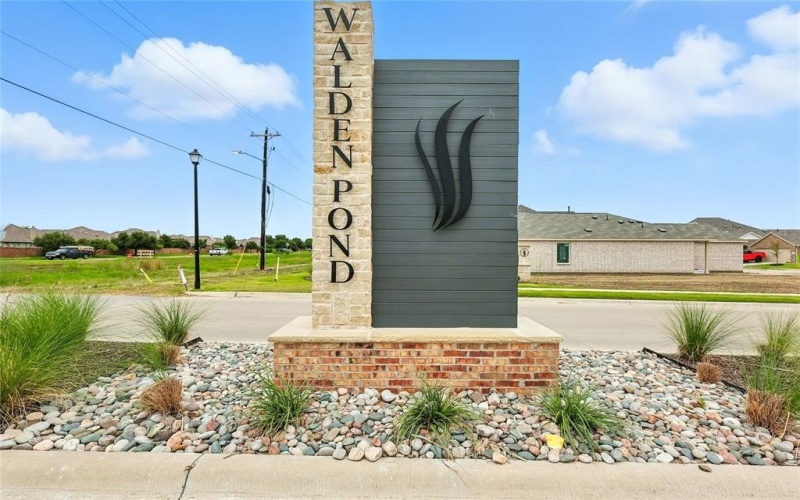 1018 Highgate Road, Forney, TX 75126, 4 Bedrooms Bedrooms, ,2 BathroomsBathrooms,Residential,For Sale,1018 Highgate Road,0,20867219