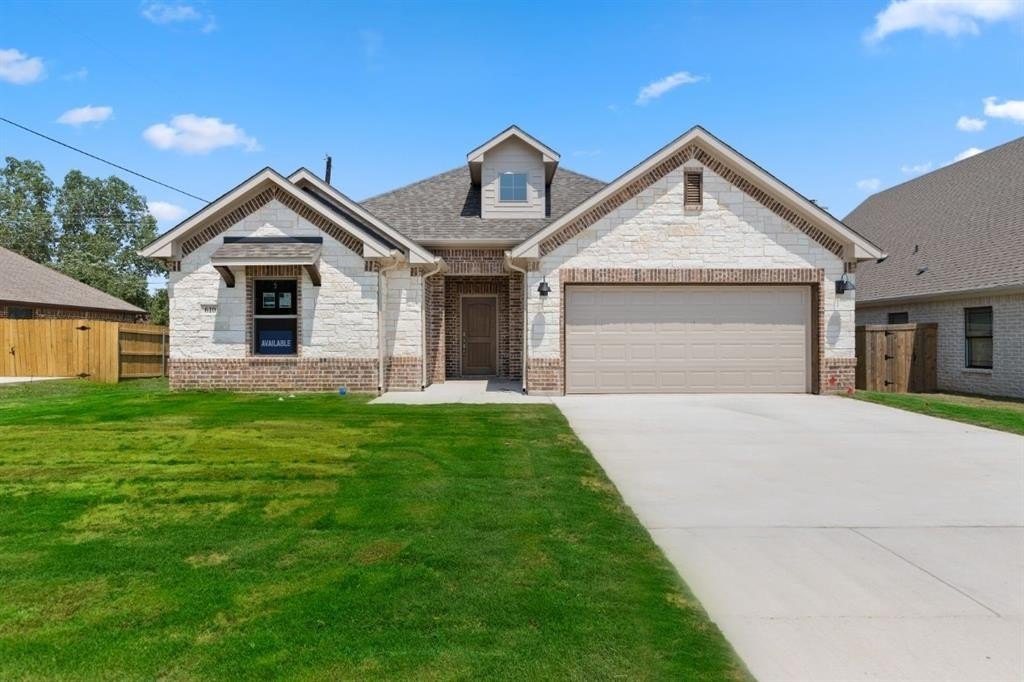 2106 Briarwood, Bridgeport, TX 76426, 4 Bedrooms Bedrooms, ,2 BathroomsBathrooms,Residential,For Sale,2106 Briarwood,0,20976256