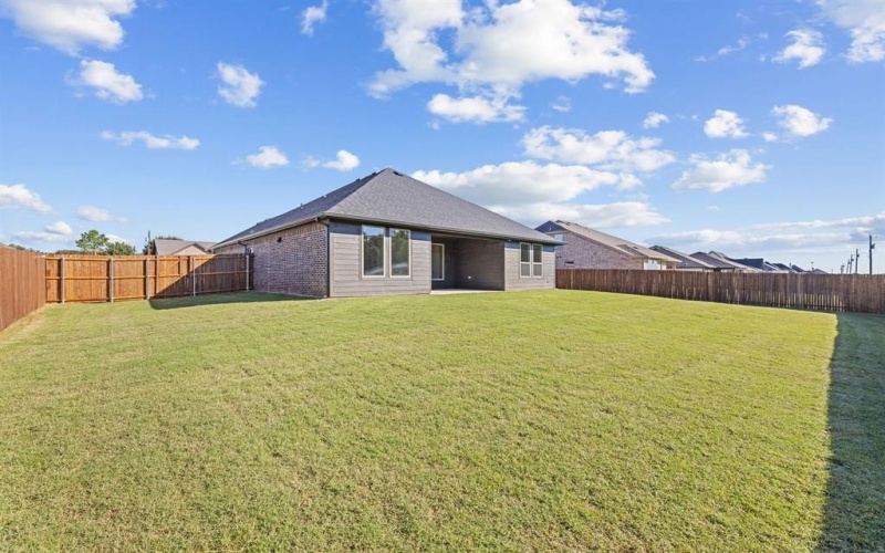 2106 Briarwood, Bridgeport, TX 76426, 4 Bedrooms Bedrooms, ,2 BathroomsBathrooms,Residential,For Sale,2106 Briarwood,0,20976256