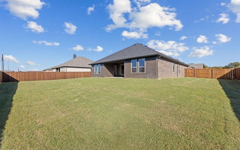 2106 Briarwood, Bridgeport, TX 76426, 4 Bedrooms Bedrooms, ,2 BathroomsBathrooms,Residential,For Sale,2106 Briarwood,0,20976256