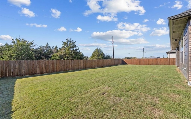 2106 Briarwood, Bridgeport, TX 76426, 4 Bedrooms Bedrooms, ,2 BathroomsBathrooms,Residential,For Sale,2106 Briarwood,0,20976256