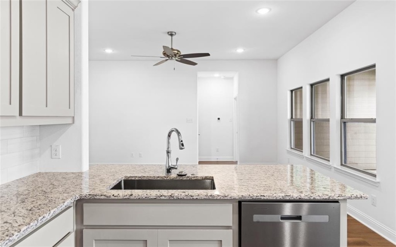 2106 Briarwood, Bridgeport, TX 76426, 4 Bedrooms Bedrooms, ,2 BathroomsBathrooms,Residential,For Sale,2106 Briarwood,0,20976256