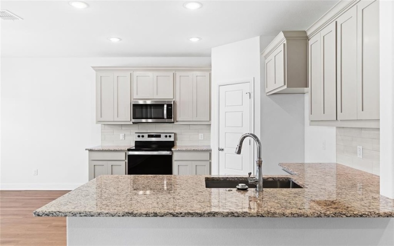 2106 Briarwood, Bridgeport, TX 76426, 4 Bedrooms Bedrooms, ,2 BathroomsBathrooms,Residential,For Sale,2106 Briarwood,0,20976256