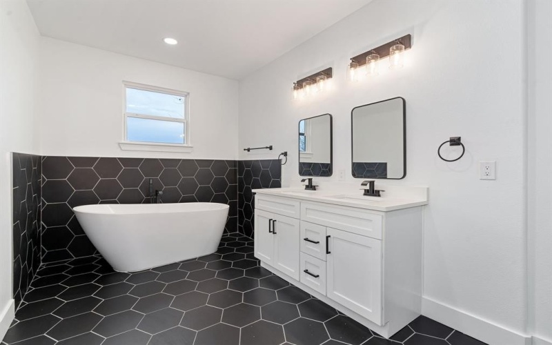 1931 Life Avenue, Dallas, TX 75212, 3 Bedrooms Bedrooms, ,2 BathroomsBathrooms,Residential,For Sale,1931 Life Avenue,0,21028557