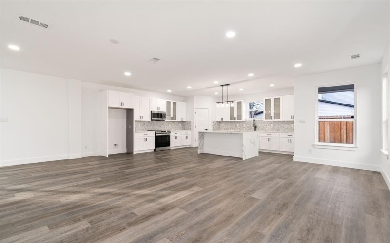 1931 Life Avenue, Dallas, TX 75212, 3 Bedrooms Bedrooms, ,2 BathroomsBathrooms,Residential,For Sale,1931 Life Avenue,0,21028557
