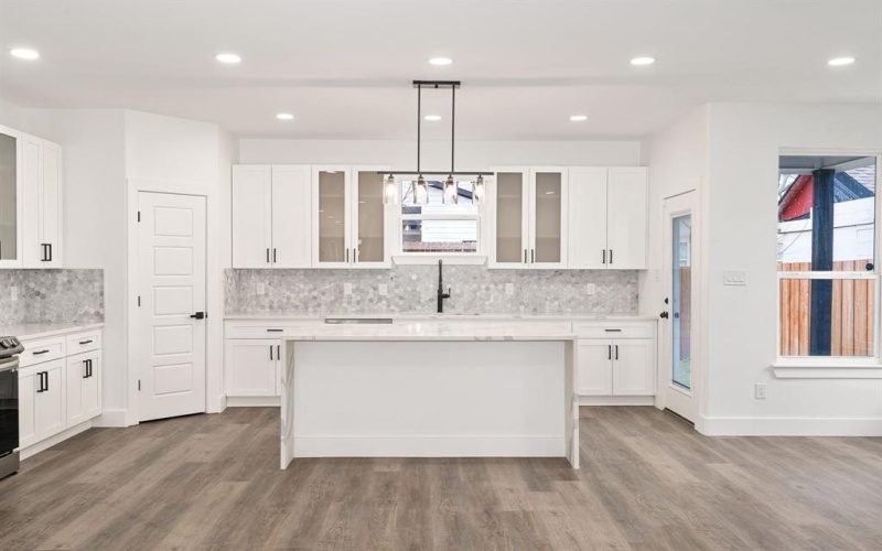 1931 Life Avenue, Dallas, TX 75212, 3 Bedrooms Bedrooms, ,2 BathroomsBathrooms,Residential,For Sale,1931 Life Avenue,0,21028557