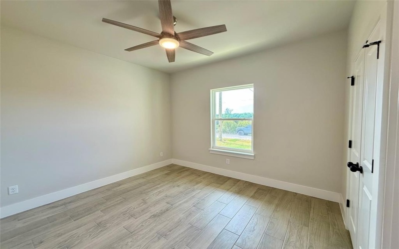 2502 Lakeridge Drive, Granbury, TX 76048, 3 Bedrooms Bedrooms, ,2 BathroomsBathrooms,Residential,For Sale,2502 Lakeridge Drive,0,21029263