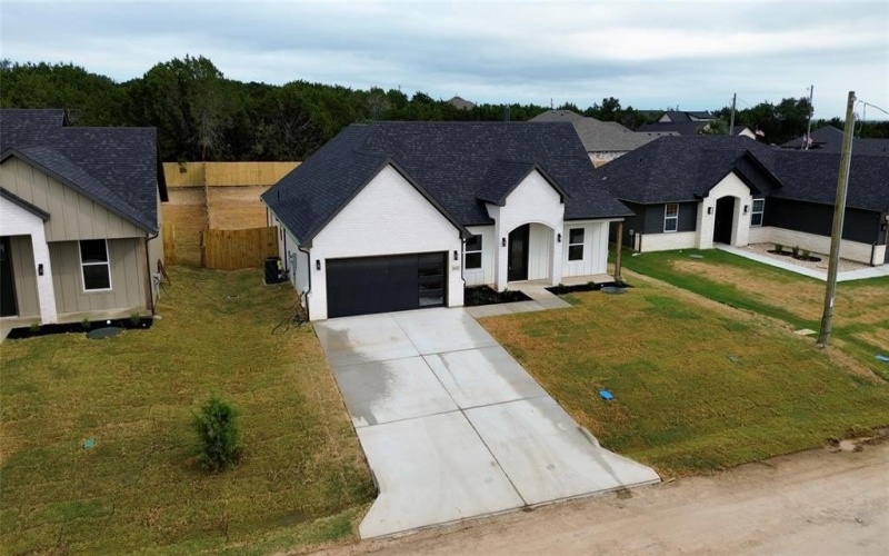 2502 Lakeridge Drive, Granbury, TX 76048, 3 Bedrooms Bedrooms, ,2 BathroomsBathrooms,Residential,For Sale,2502 Lakeridge Drive,0,21029263